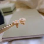 LUCKY PINK GOLD WHITE MOP EARRINGS - Image 5