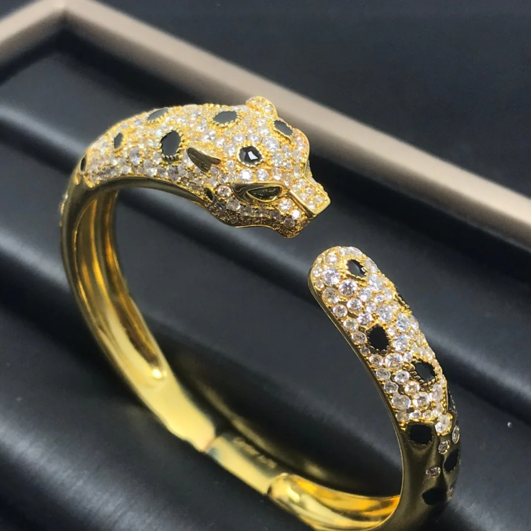 13301338676123825_6bef4f71-546f-49af-93bb-050d5af134b3.webp PANTHERE BIG BRACELET DIAMONDS - Image 1