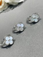 CLOVER SILVER MOP DIAMOND RING - Image 3