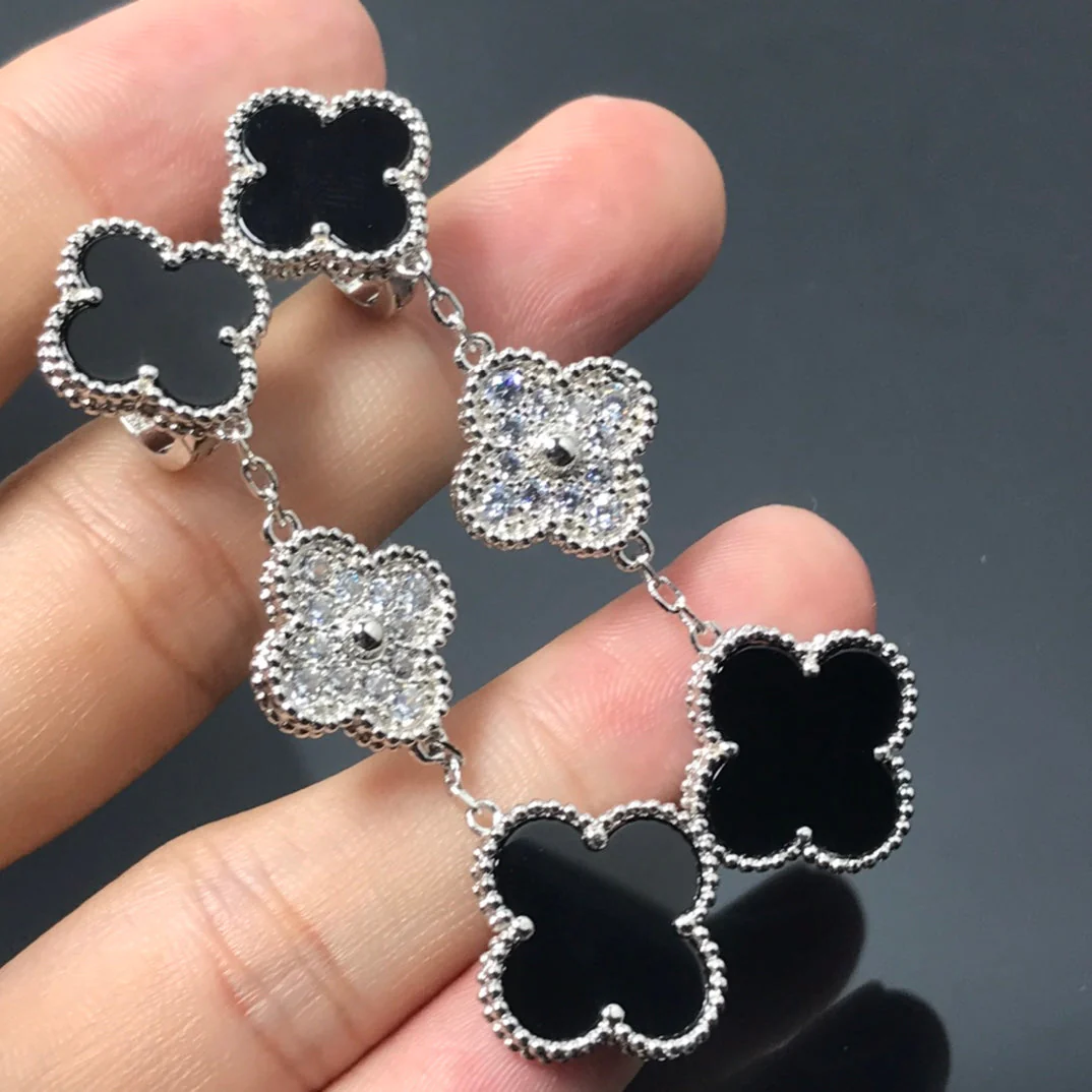 13338298129153357_1cb773e9-7ea2-4aef-97df-5d650e2f6acd.webp CLOVER 3 MOTIF DIAMOND ONYX SILVER EARRINGS - Image 1
