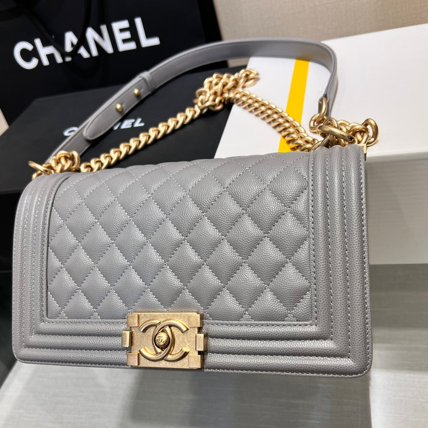 13344148896310213_9119d098-2d4a-4c56-80f8-20f573f238d7 BOY BAG MEDIUM 25 GREY CAVIAR GOLD HARDWARE - Image 1