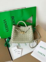 BV SMALL ANDIAMO 25CM LIGHT GREEN LAMBSKIN - Image 2