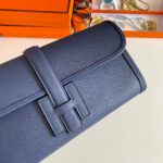 JIGE ELAN 29 CLUTCH IN NAVY BLUE CALFSKIN - Image 15