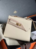 KELLY DESORDRE 20 IN WHITE EPSOM LEATHER WITH GOLD HARDWARE - Image 6