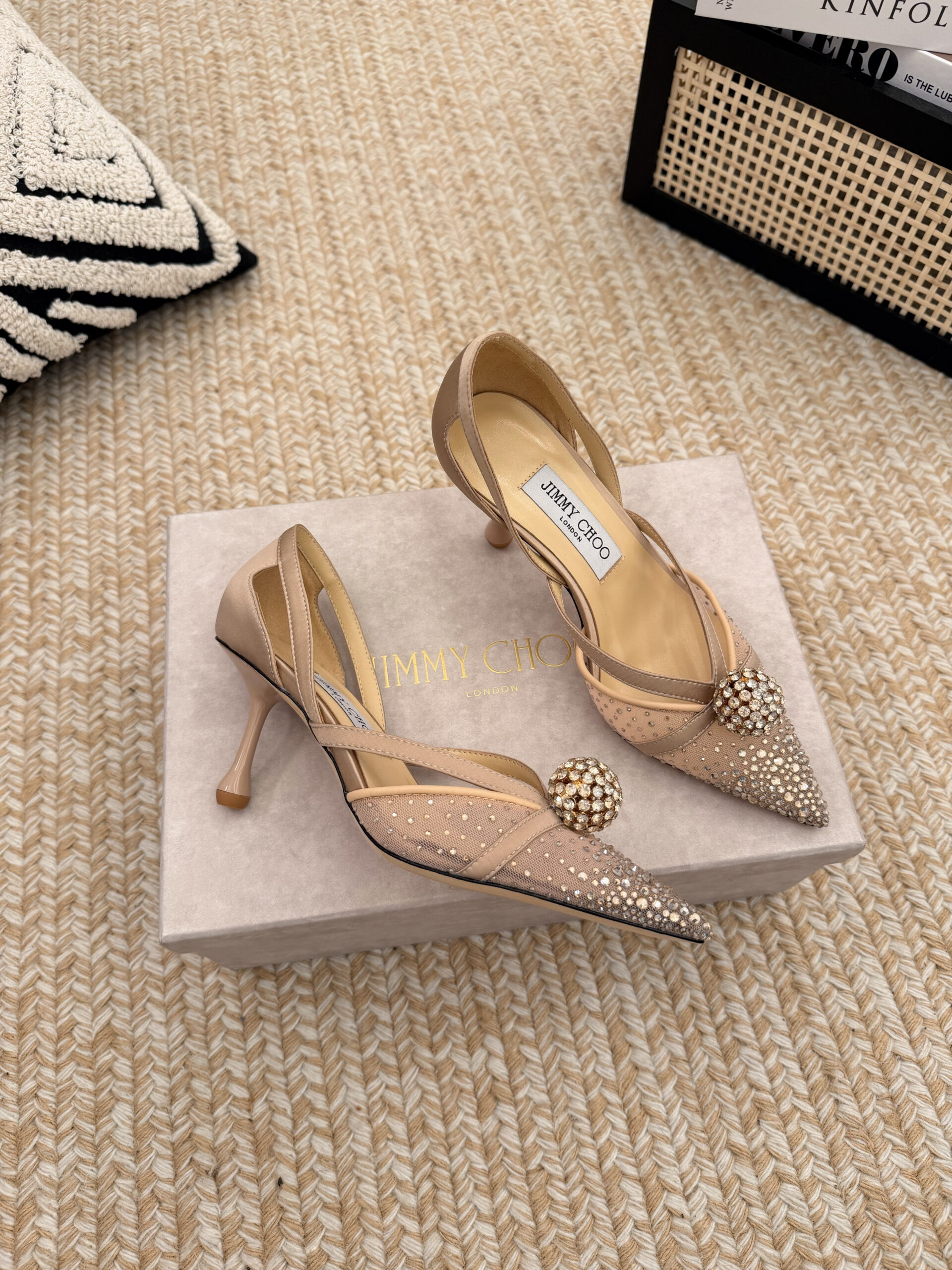 8c90544c44401ec289a4b976d44d1793 Jimmy Choo shoes - color 1 - size 36 - Image 1