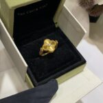 CLOVER RIVERSIBLE BLUE AGATE RING - Image 9