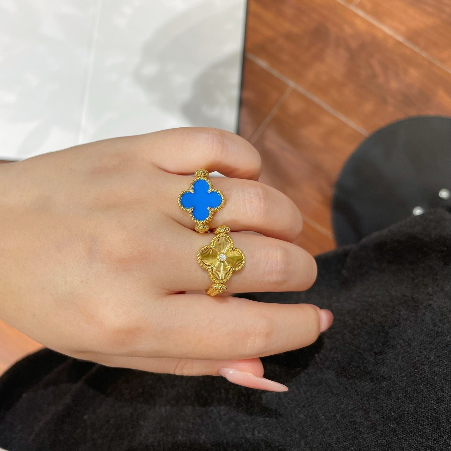 IMG_3071.jpg CLOVER RIVERSIBLE BLUE AGATE RING - Image 1