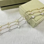 CLOVER 6 MOTIF WHITE MOP BRACELET - Image 5