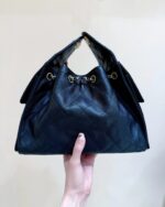 CC 25 HANDBAG IN BLACK 30 GRAINED CALFSKIN GOLD HARDWARE - Image 14