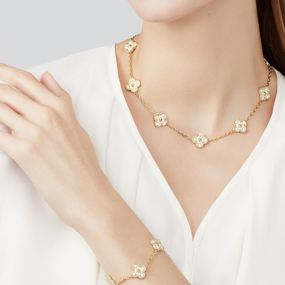 CLOVER 10 MOTIFS DIAMOND NECKLACE CLOVER 10 MOTIFS DIAMOND NECKLACE