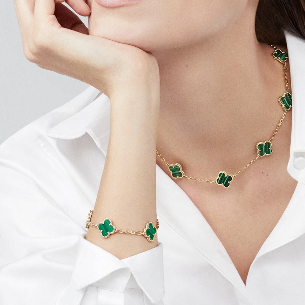 CLOVER 10 MOTIFS MALACHITE NECKLACE CLOVER 10 MOTIFS MALACHITE NECKLACE
