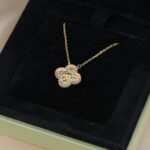 CLOVER 15MM BRONZING NECKLACE