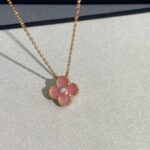 CLOVER 15MM DIAMOND PINK MOP NECKLACE
