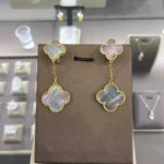 CLOVER 2 MOTIFS EARRINGS (MULTIPLE CHOICESC
