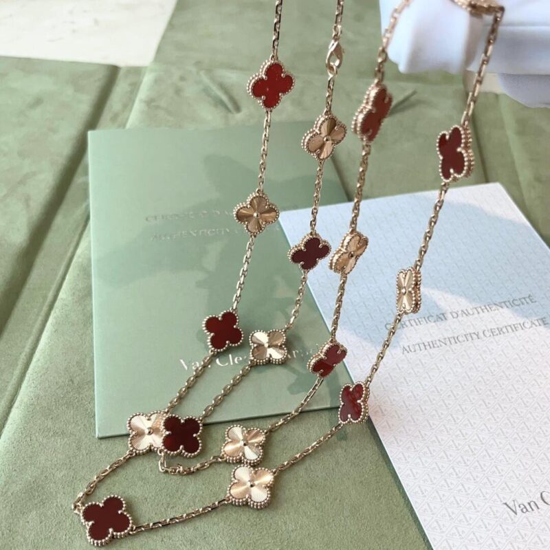 CLOVER 20 MOTIFS LASER CARNELIAN NECKLACE