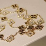 CLOVER 20 MOTIFS LASER DIAMOND NECKLACE