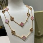 CLOVER 20 MOTIFS LASER PINK MOP NECKLACE