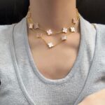 CLOVER 20 MOTIFS PINK MOP NECKLACE