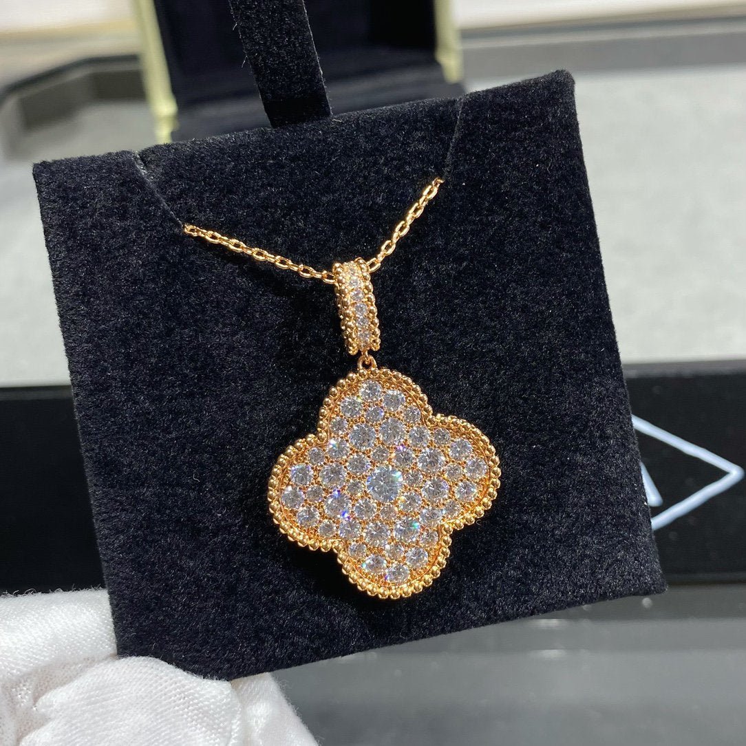 CLOVER 25MM LARGE PEDANT DIAMOND PAVED LONG NECKLACE CLOVER 25MM LARGE PEDANT DIAMOND PAVED LONG NECKLACE