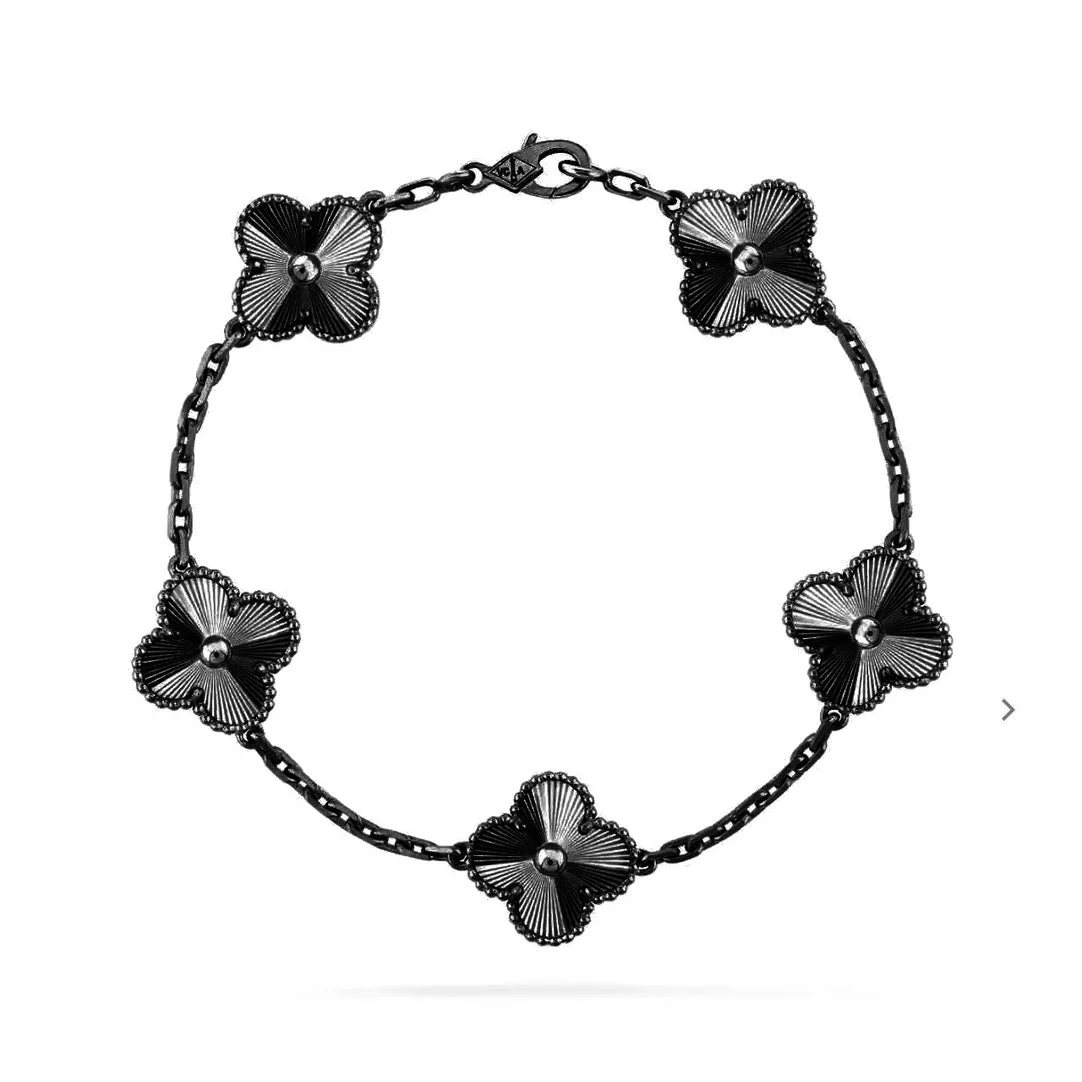 CLOVER 5 MOTIF BLACK BRACELET CLOVER 5 MOTIF BLACK BRACELET