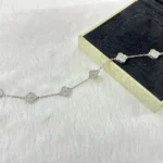 CLOVER 6 MOTIF DIAMOND BRACELET