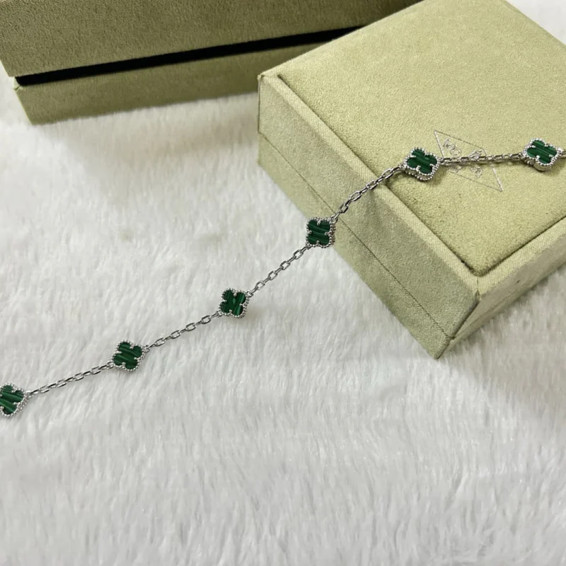 CLOVER 6 MOTIF MALACHITE BRACELET
