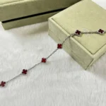 CLOVER 6 MOTIF RED AGATE BRACELET