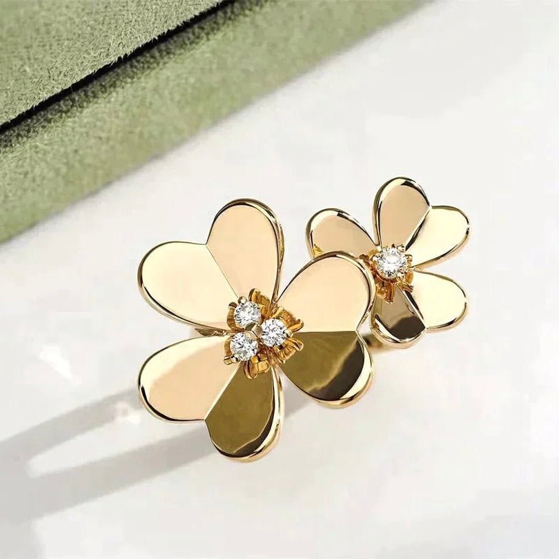 CLOVER COMOS GOLD DIAMOND RING CLOVER COMOS GOLD DIAMOND RING