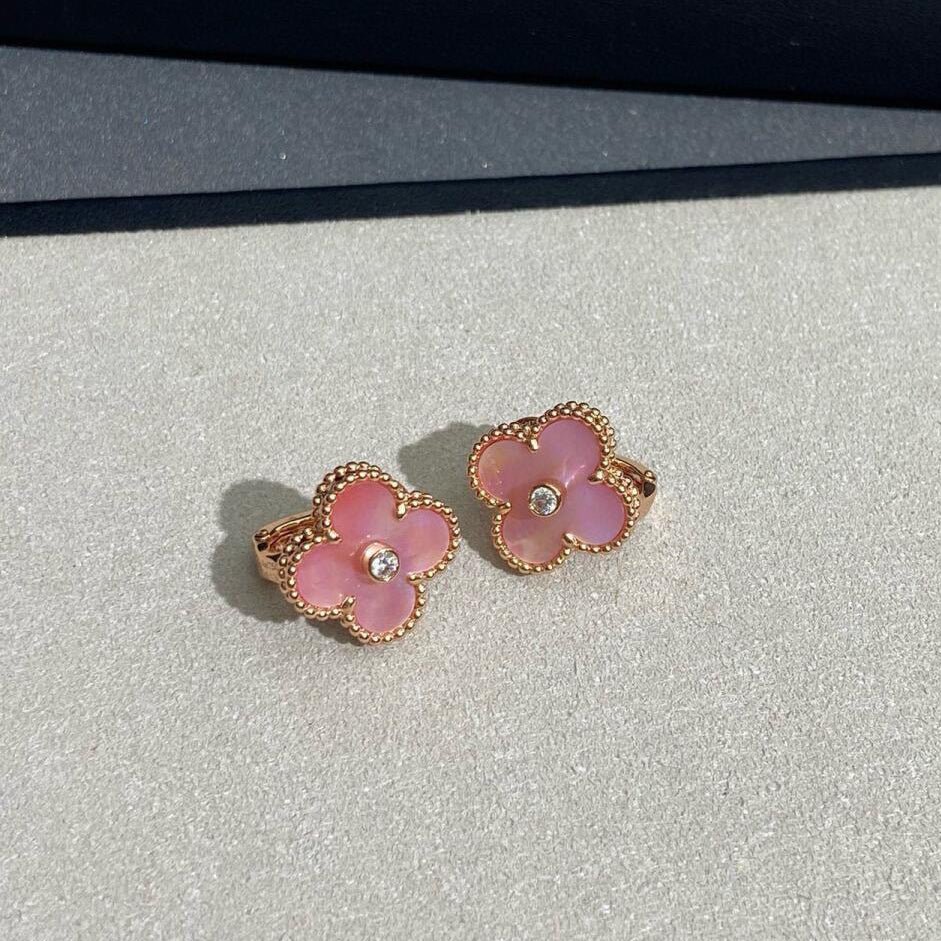 CLOVER MEDIUM 1 DIAMOND PINK EARRINGS CLOVER MEDIUM 1 DIAMOND PINK EARRINGS