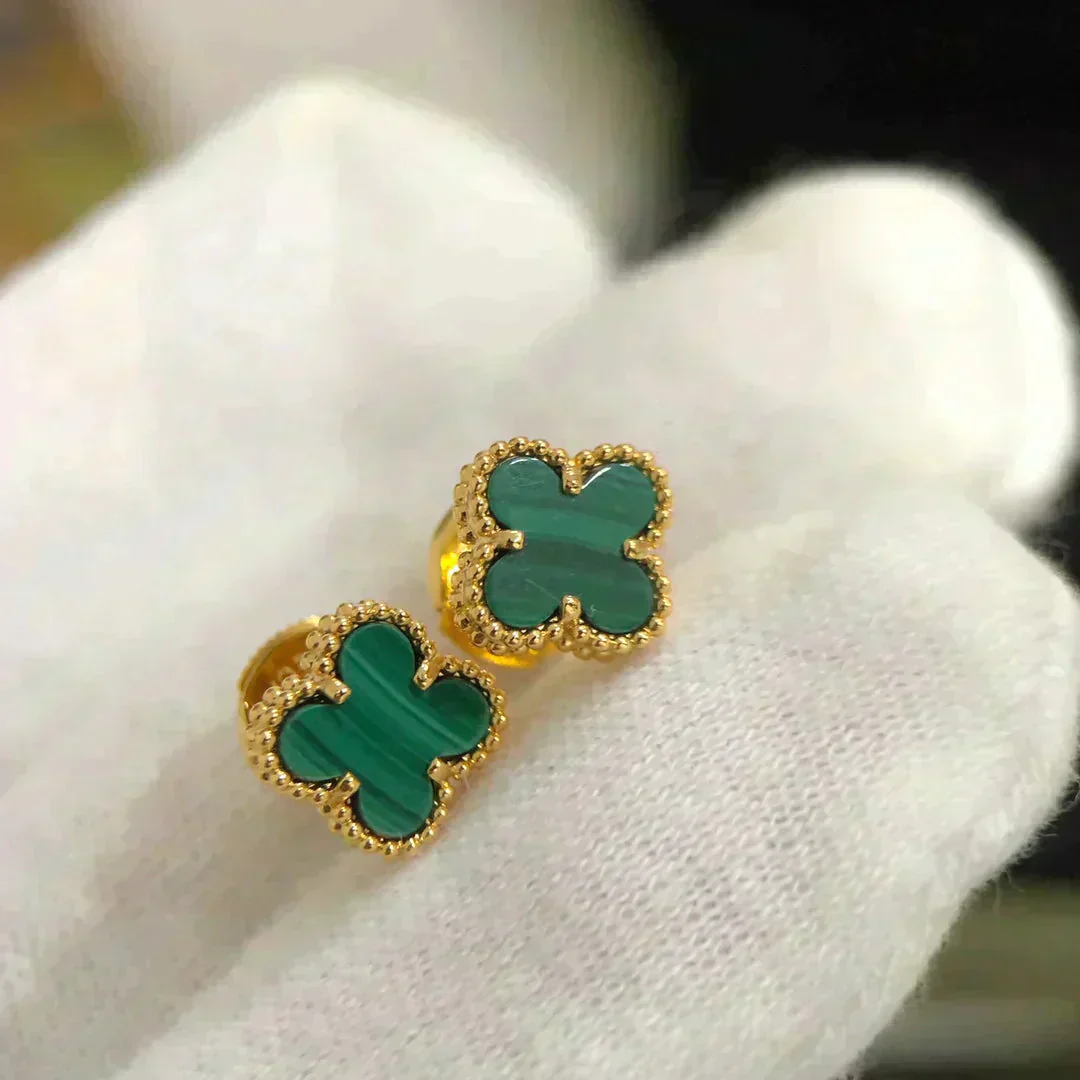 CLOVER MINI 9.5MM MALACHITE EARRINGS CLOVER MINI 9.5MM MALACHITE EARRINGS