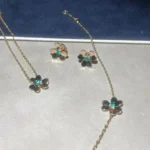 FRIVOLE FLOWER MALACHITE EARRINGS