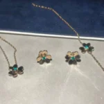 FRIVOLE FLOWER MALACHITE EARRINGS