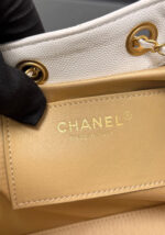 CHANEL 25S HOBO BAG 30 IN WHITE CAVIAR WITH GOLD HARDWARE - Image 9