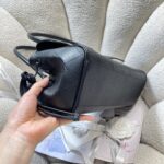 CHANEL 26S BAGUETTE BAG 31 IN BLACK CAVIAR CALFSKIN - Image 5