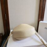 CELINE 25S TEEN LULU BAG 24MM IN BEIGE CALFSKIN GOLD HARDWARE - Image 8