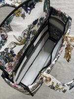 DIOR 25S SMALL LADY D-LITE BAG 24 IN MULTICOLOR DIOR FLOWERS CALENDAR ALLOVER EMBROIDERY - Image 7