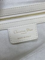 DIOR 25S SOFT SADDLE BAG 25 IN BLUE DIOR OBLIQUE CHAMBRAY AND IVORY SMOOTH CALFSKIN - Image 18