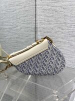 DIOR 25S SOFT SADDLE BAG 25 IN BLUE DIOR OBLIQUE CHAMBRAY AND IVORY SMOOTH CALFSKIN - Image 11