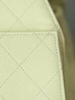 CHANEL 25S HOBO BAG 30 CM IN PASTEL YELLOW LAMBSKIN WITH GOLD HARDWARE - Image 17