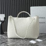 BOTTEGA VENETA 25S LARGE ANDIAMO 42 IN IVORY CALFSKIN GOLD HARDWARE - Image 2
