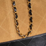 CHANEL 25S HOBO BAG 33 IN BROWN SUEDE AND BLACK CALFSKIN WITH GOLD HARDWARE - Image 16