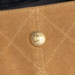 CHANEL 25S HOBO BAG 33 IN BROWN SUEDE AND BLACK CALFSKIN WITH GOLD HARDWARE - Image 5