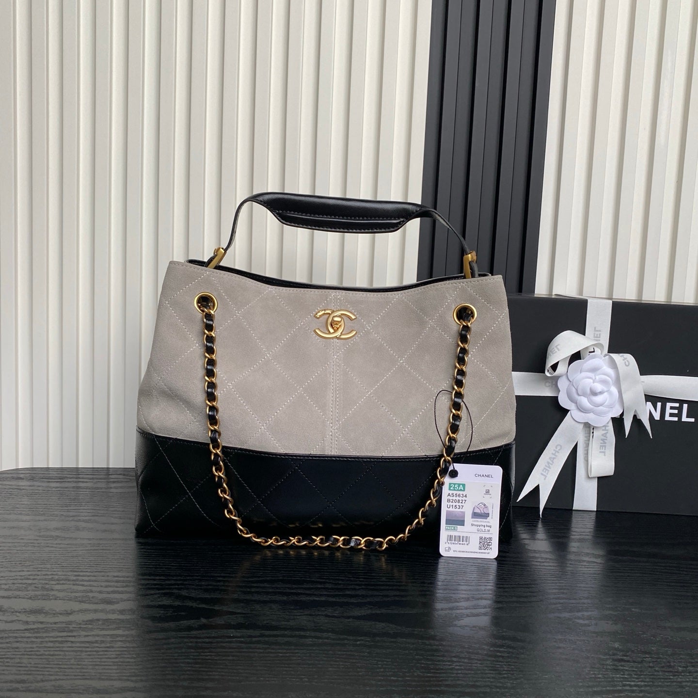 img_70762a6f_20250710_i1752080516138_1304_0_0_jpg CHANEL 25S HOBO BAG 36 IN GREY SUEDE AND BLACK CALFSKIN WITH GOLD HARDWARE - Image 1