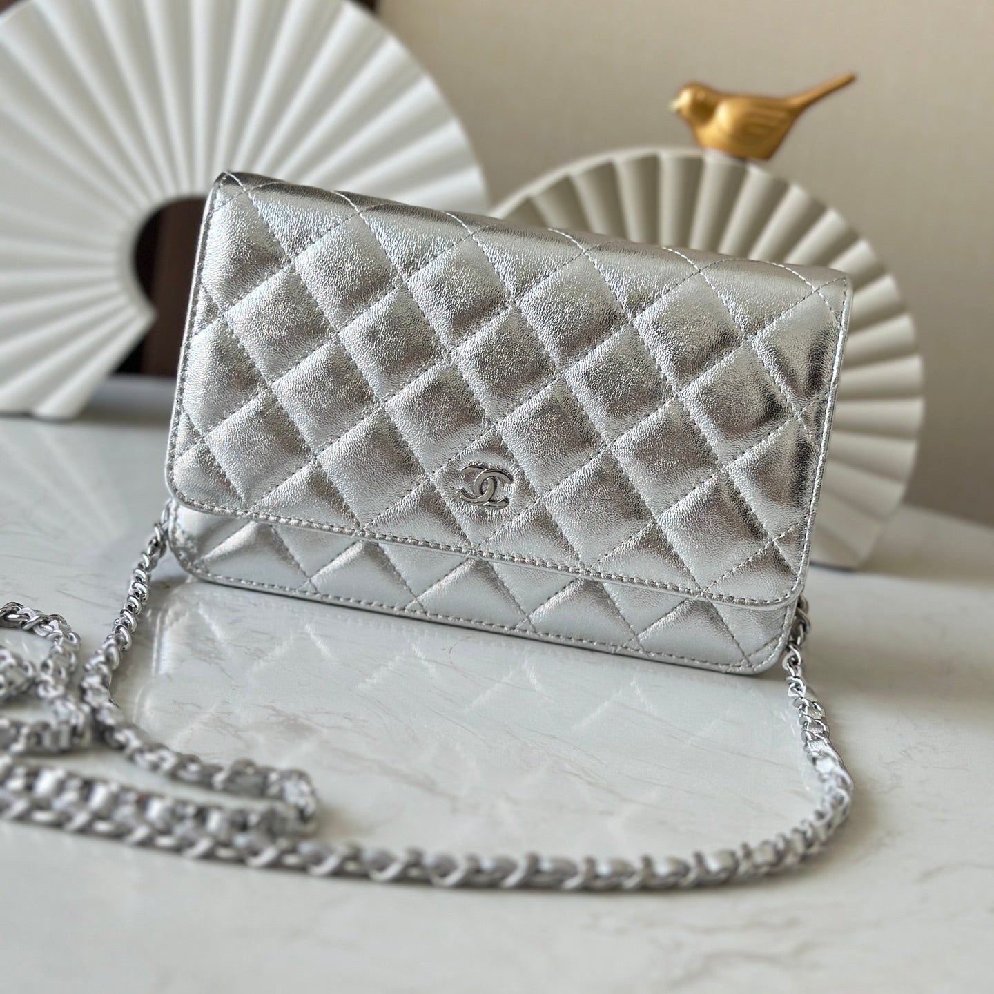 img_a5af95f4_20250421_i1745220480672_6547_0_0_jpg CHANEL 25S WALLET ON CHAIN 19 IN SILVER LAMBSKIN - Image 1