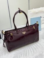 PRADA 25S BONNIE LARGE HANDBAG 38 IN BURGUNDY GLOSSY CALFSKIN GOLD HARDWARE - Image 7