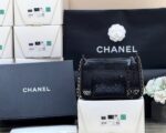 MESH POUCH 20 IN BLACK EFFECT LAMBSKIN WITH GOLD HARDWARE - Image 12
