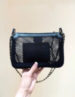 MESH POUCH 20 IN BLACK EFFECT LAMBSKIN WITH GOLD HARDWARE - Image 6
