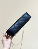 MESH POUCH 20 IN BLACK EFFECT LAMBSKIN WITH GOLD HARDWARE - Image 16