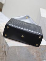 LOULOU LARGE 36 IN BLACK QUILTED CALFSKIN GOLD HARDWARE - Image 14