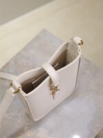 LE 5 À 7 PHONE BAG 18 IN WHITE CALFSKIN - Image 3